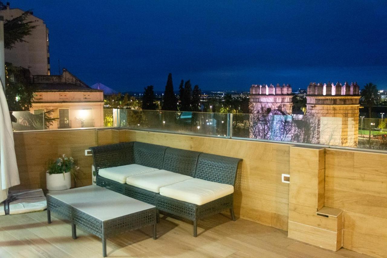 Alojamientos Puerta Palma Con Vistas Y Parking Badajoz Exterior foto